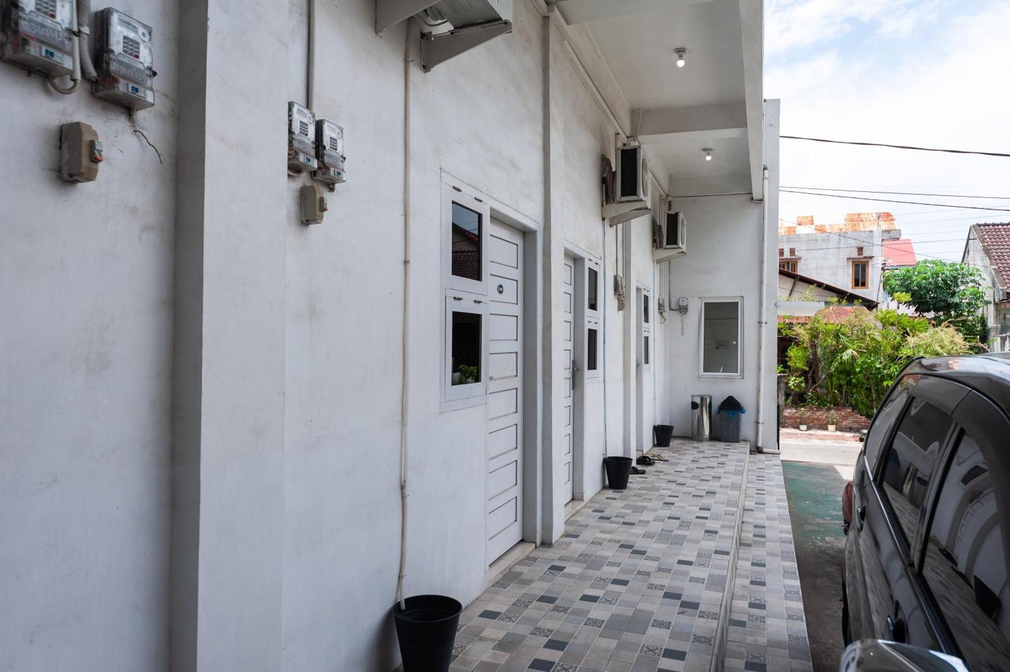 Hotel Reddoorz Syariah Near Rsud Zainoel Abidin Banda Aceh Esterno foto