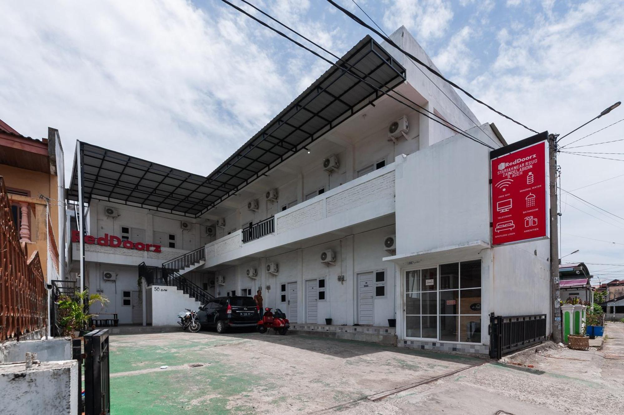 Hotel Reddoorz Syariah Near Rsud Zainoel Abidin Banda Aceh Esterno foto