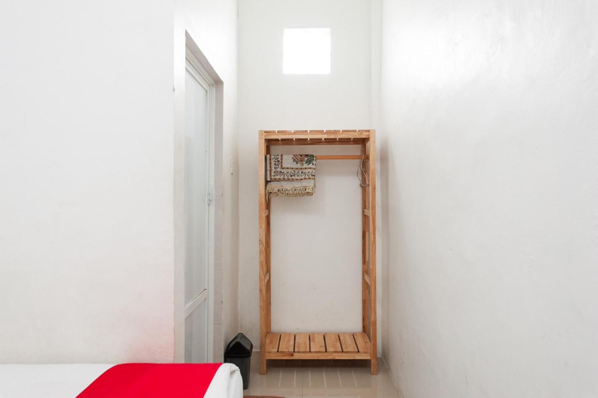 Hotel Reddoorz Syariah Near Rsud Zainoel Abidin Banda Aceh Esterno foto